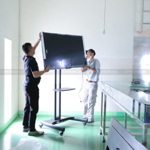 Giá Treo Tivi Di Động NB AVA1800-70-1P